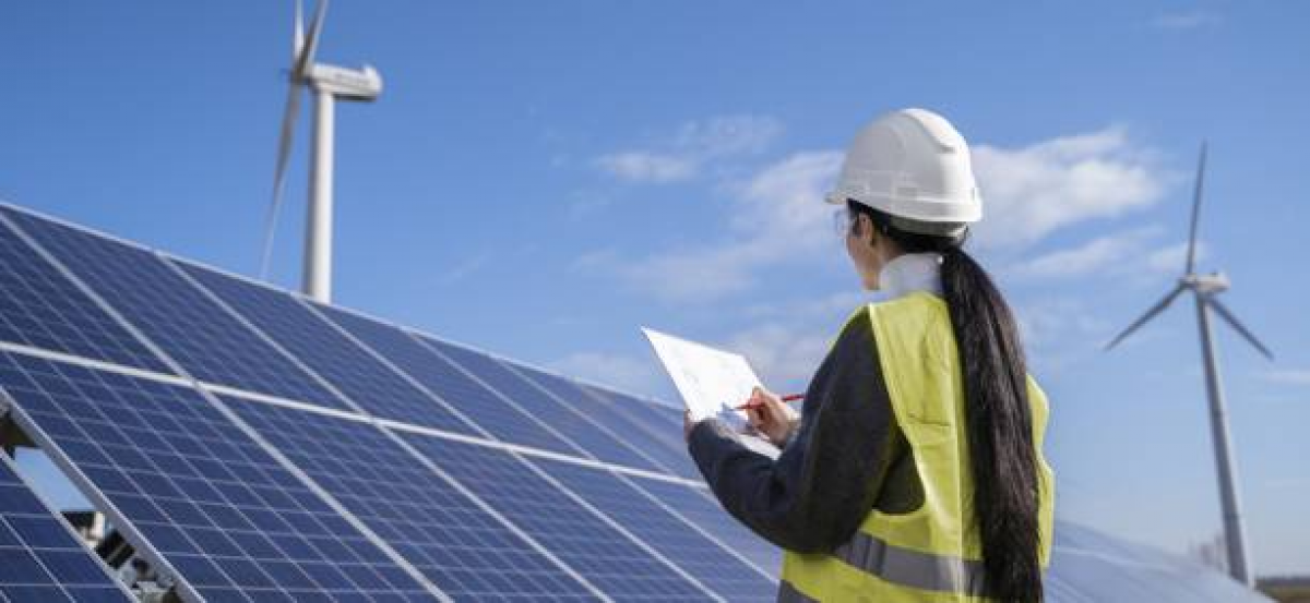 MinEnergía firma decreto que pone en marcha el programa Colombia Solar para generar energía limpia en estratos 1, 2 y 3